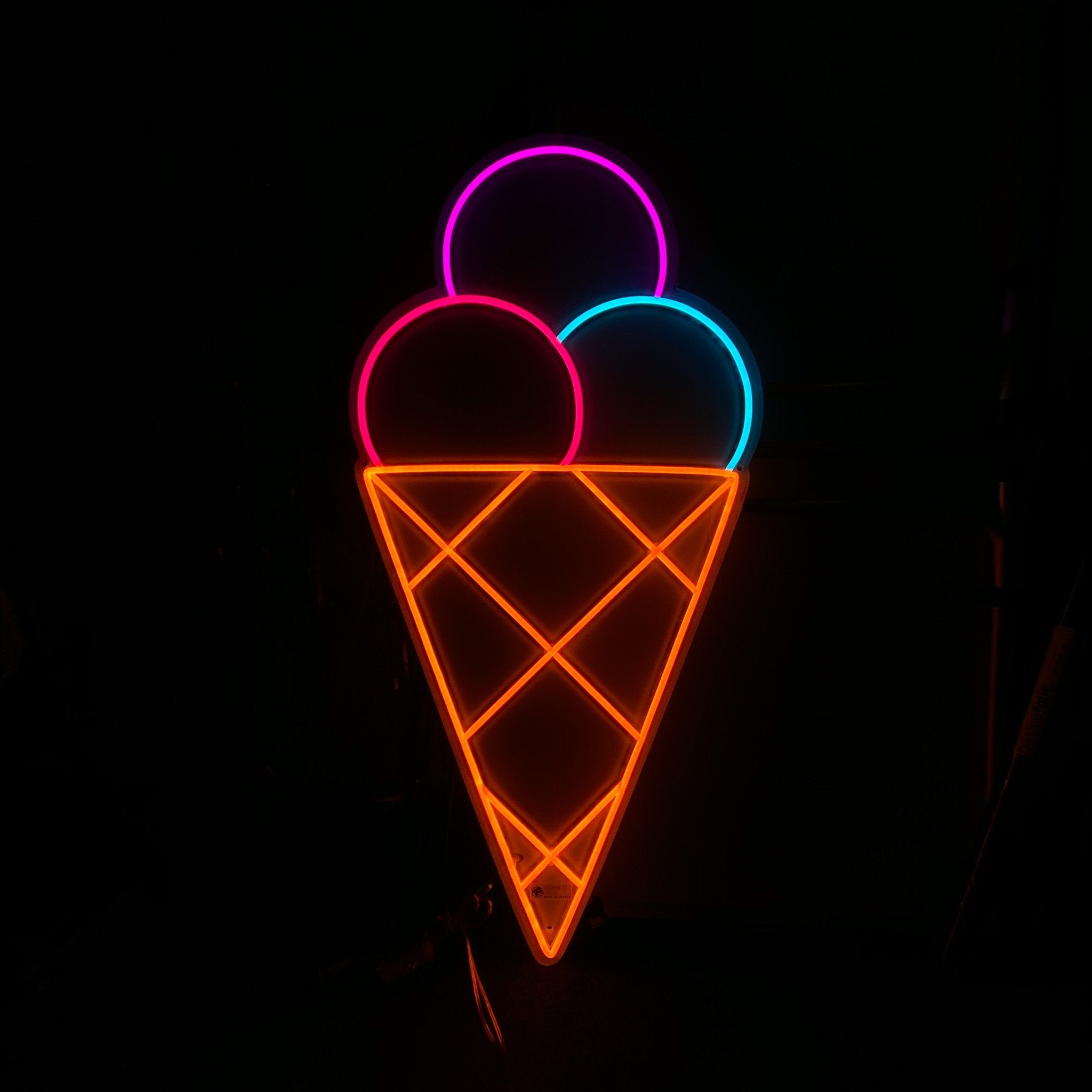 Ice Cream LED Neon Sign - Made in London Food Restauranter Neon Signs - Planet Neon